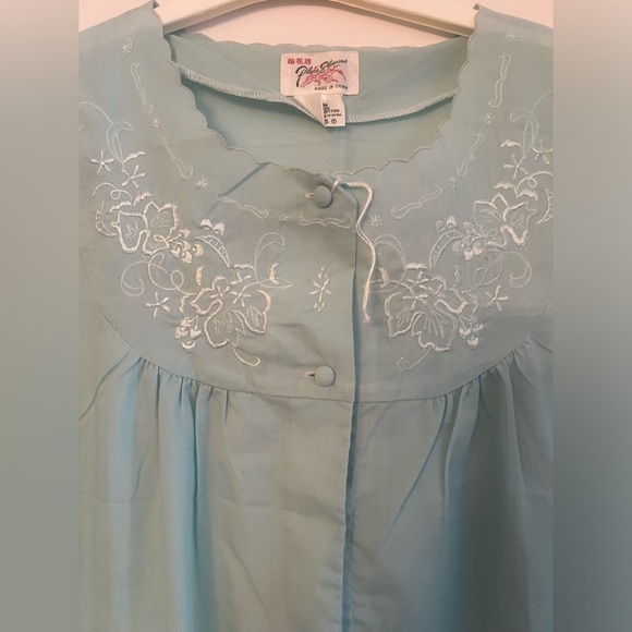 VTG Still NEW 2 pc. Maxi 1970s Embroidered Night gown set . - Picture 6 of 10